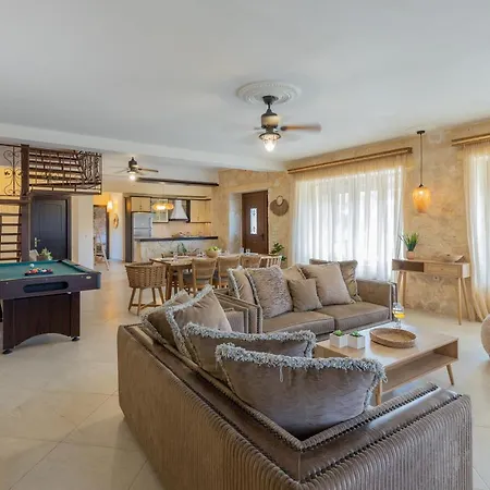 Piedra Willa Troianata