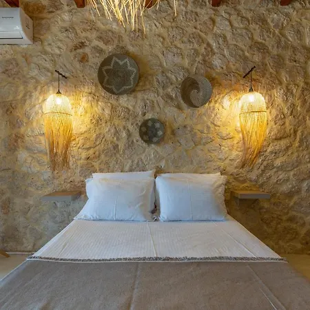 Piedra Villa *