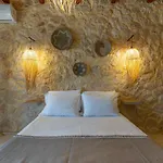 Piedra Villa *