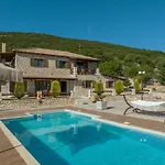 Piedra Villa *